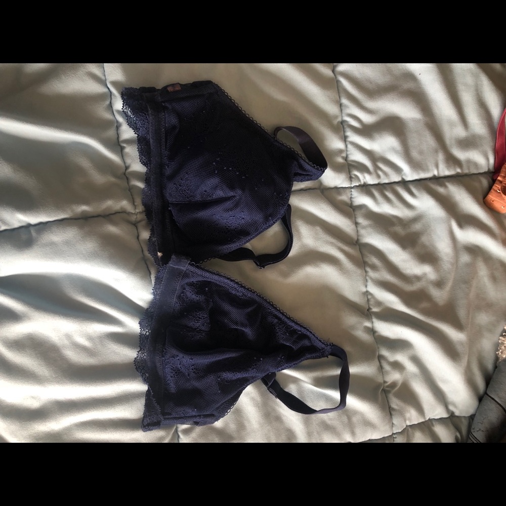 Lace Like New Navy Blue Victoria’s Secret Bralette